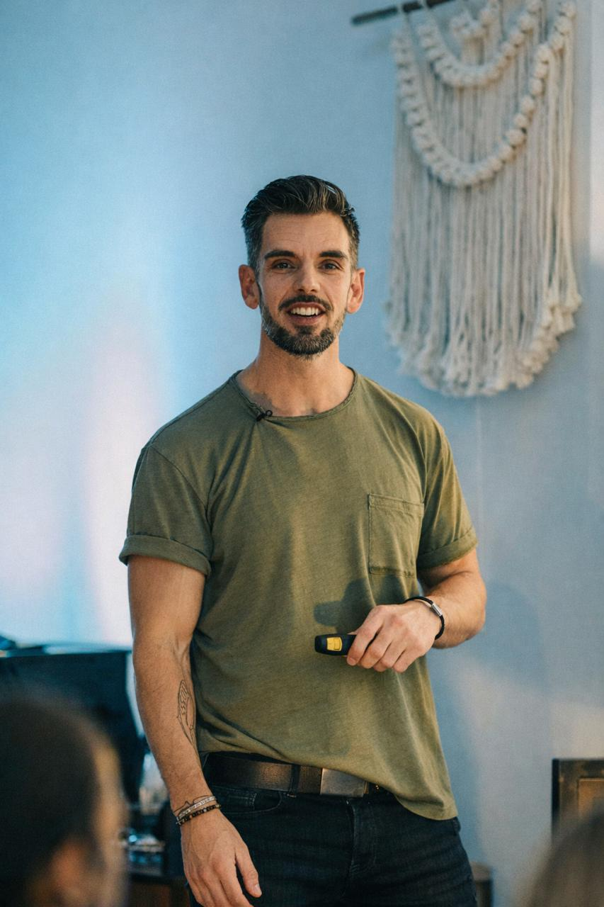 Portrait of Julien, Psychologie & Discipline